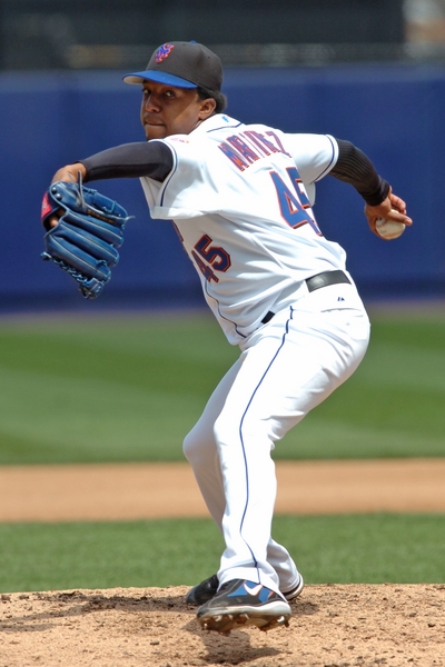 Thumbnail image for Martinez_Pitch_052006_567.JPG